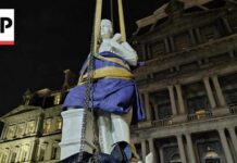 TRUMP REINSTATES Columbus—White House Stunner Trump places a statue of Christopher Columbus near the