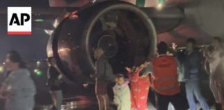 Passengers disembark after Frontier Airlines plane kills pedestrian at Denver airport