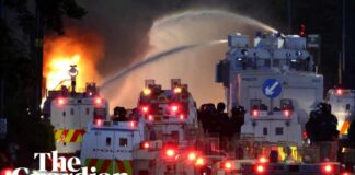 Belfast protests: police use water cannons against rioters in Northern Ireland